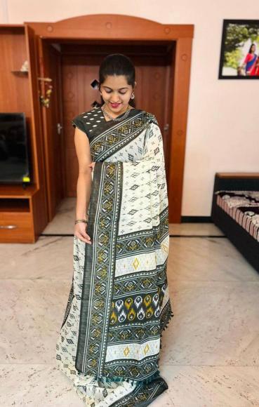 Sckr Ikkat B Designer saree wholesaler in Hyderabad